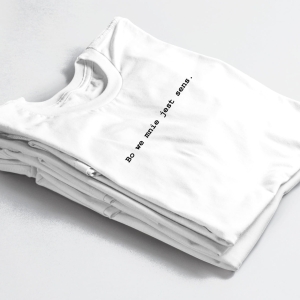 T-shirt BO WE MNIE JEST SENS. oversize @nawiasem_mowiac