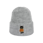 Haftowana dziecięca czapka beanie - ZIMOWY CZARNY KOTEK