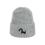 Haftowana dziecięca czapka beanie - CZARNY JAMNIK