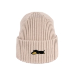 Haftowana dziecięca czapka beanie - ŚPIĄCY CZARNY JAMNIK