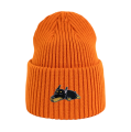 beanie_pomaranczowa-spiacydoberman.png