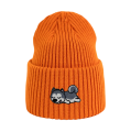 beanie_pomaranczowa-spiacyhusky.png