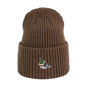 Haftowana czapka beanie - GOŁĄB Z CHLEBEM