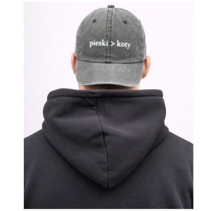 Haftowana czapka z daszkiem PIESKI > KOTY