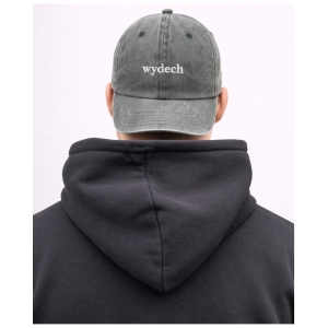 Haftowana czapka z daszkiem WYDECH