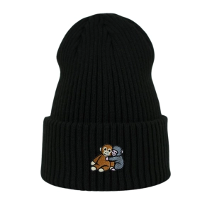 Haftowana czapka beanie - PUNCH Z PLUSZAKIEM