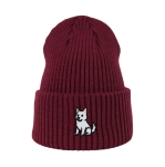 Haftowana czapka beanie - OWCZAREK SZWAJCARSKI