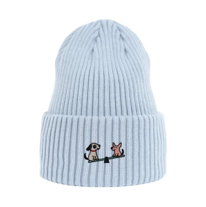 Haftowana czapka beanie - PIESKI NA HUŚTAWCE